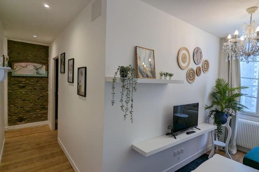 פאו Cosy Queen -3Ch- Centre Ville & Parking Privee - Wifi Haut Debit מראה חיצוני תמונה
